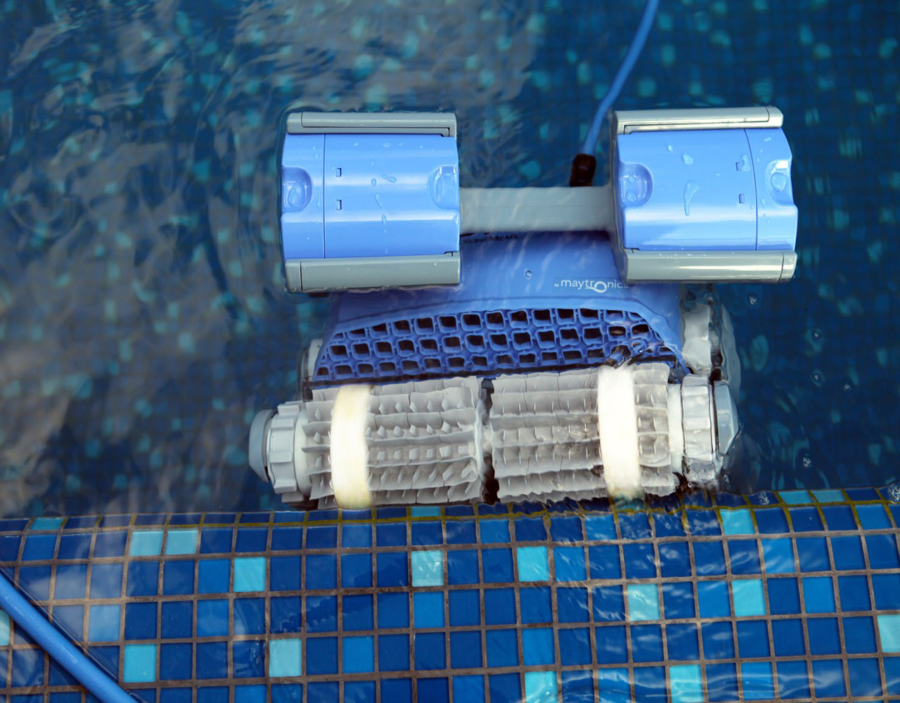 Аренда робота-пылесоса для бассейна сэкономит ваше время и деньги